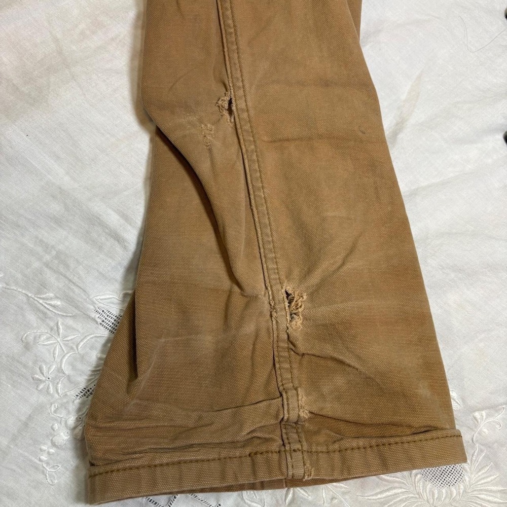 Mens Carhartt Pants Worn with Relaxed Fit - Picture 5 of 8